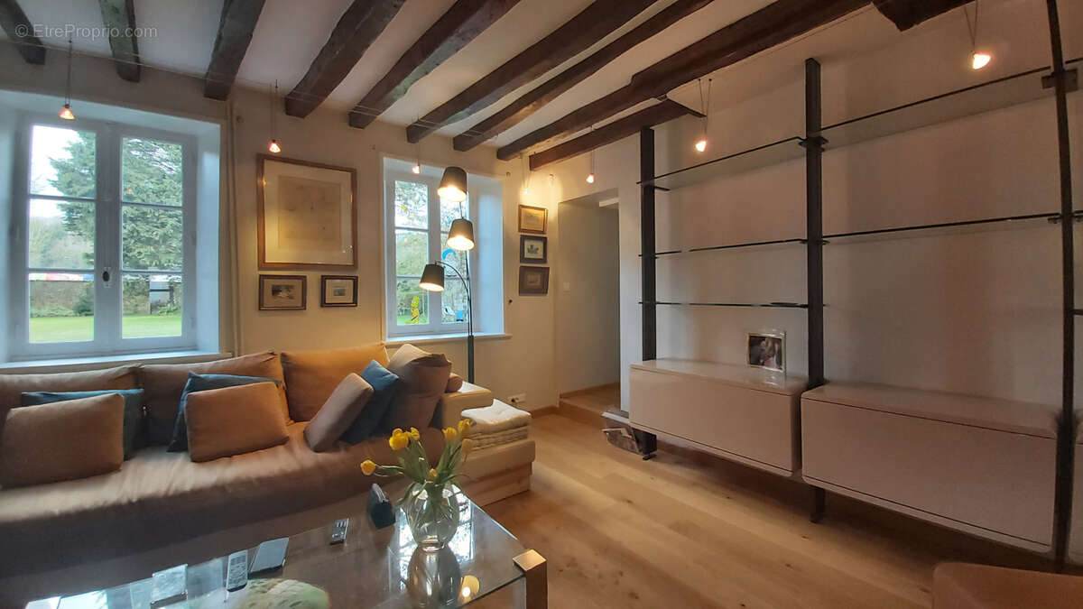 Maison à SAINT-ETIENNE-AU-MONT