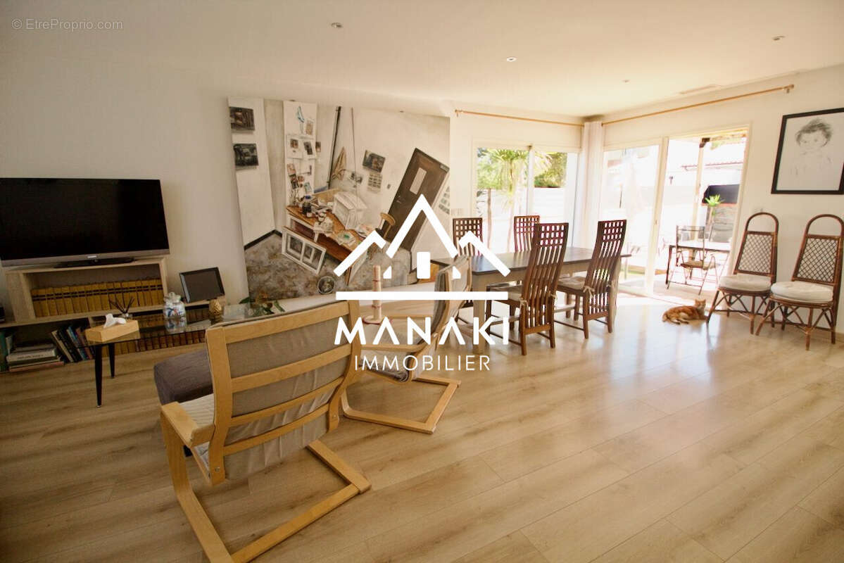 Pièce de vie - Maison à SAINT-JEAN-PLA-DE-CORTS