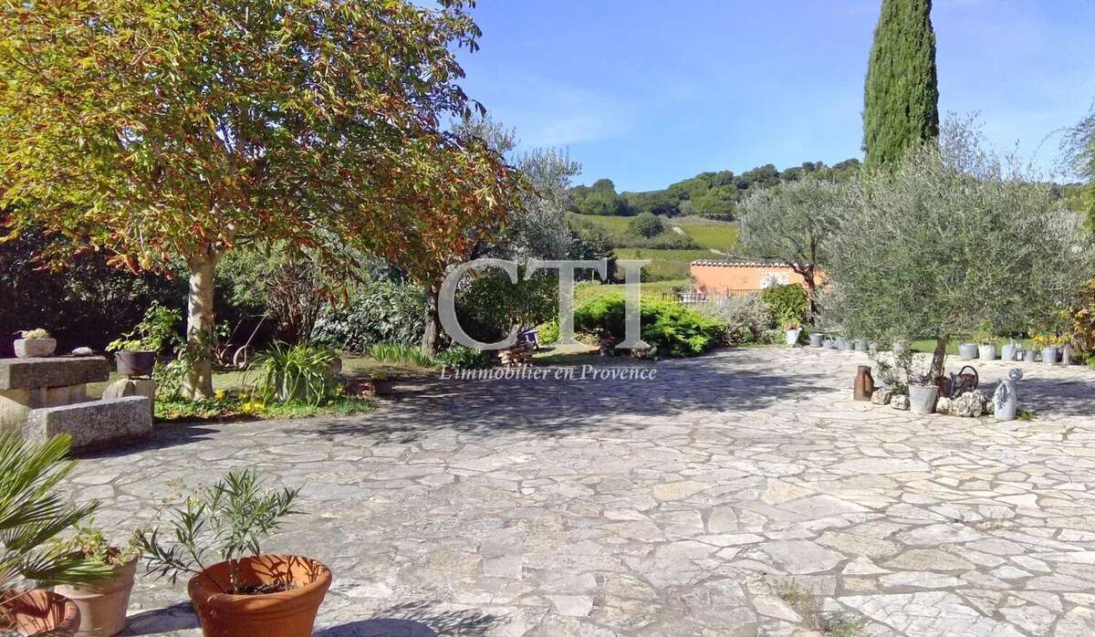 Maison à VAISON-LA-ROMAINE
