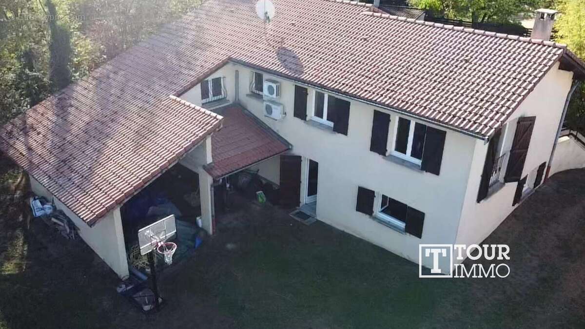 Photo 6 - Maison à LA TOUR-DE-SALVAGNY