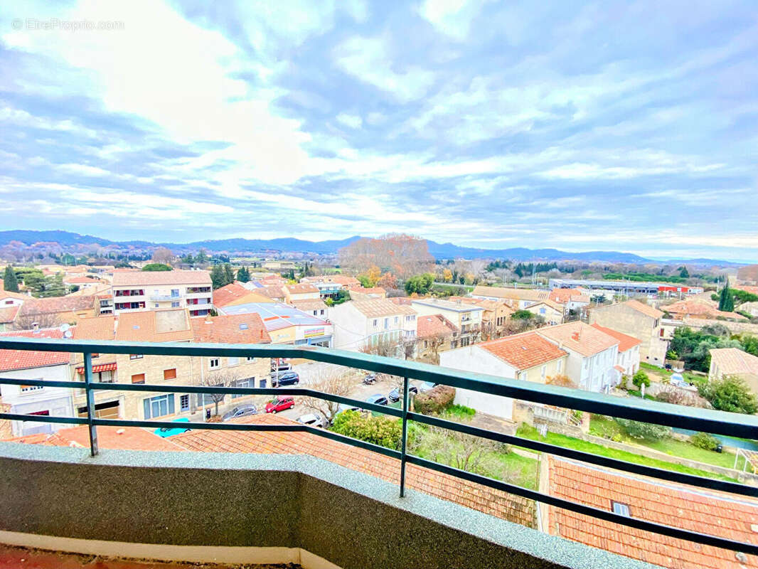 Appartement à BAGNOLS-SUR-CEZE