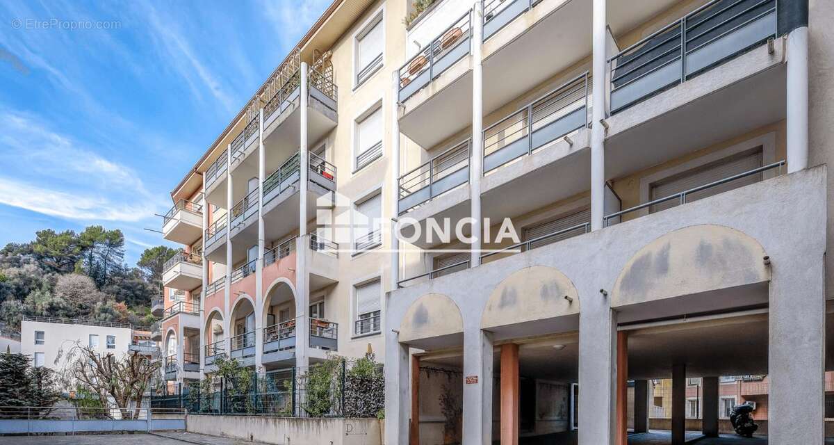 Appartement à SAINT-ANDRE-DE-LA-ROCHE