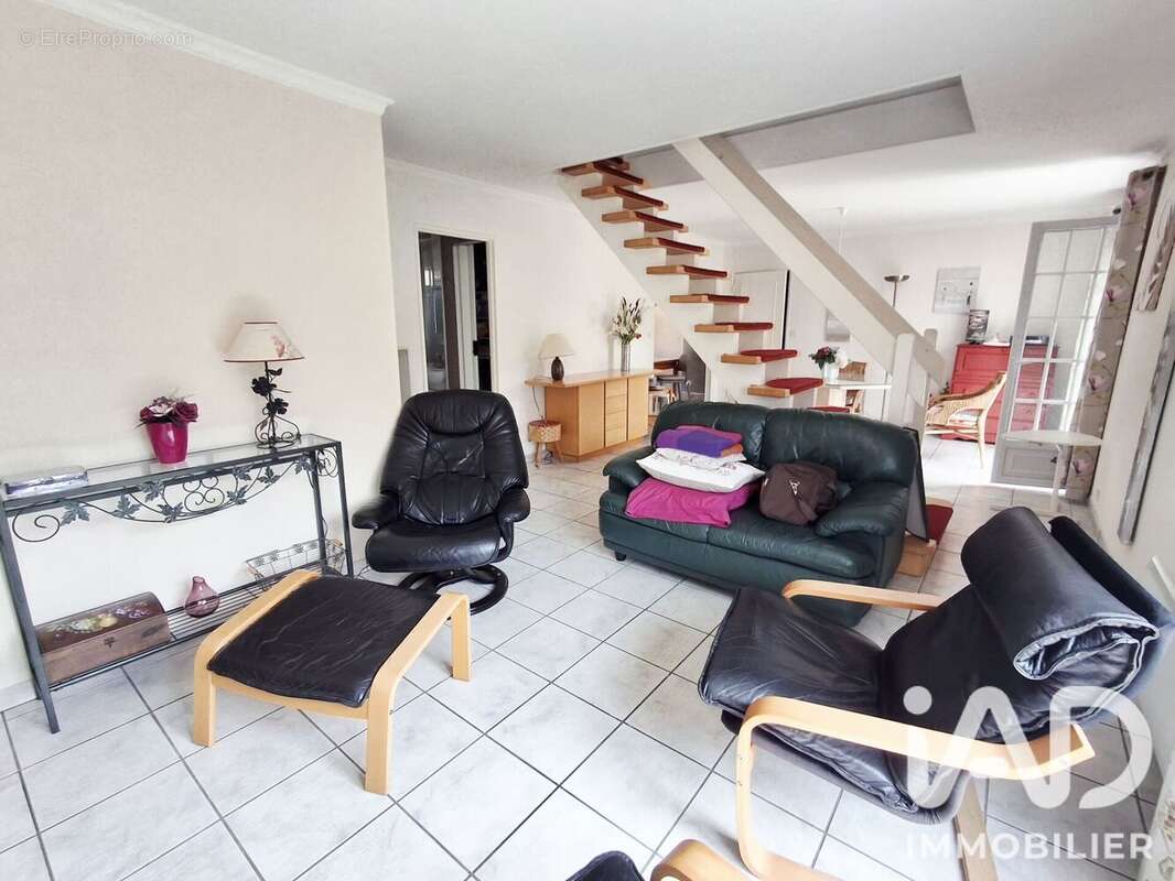 Maison 101 m² à Val-De-Reuil  - photo 6