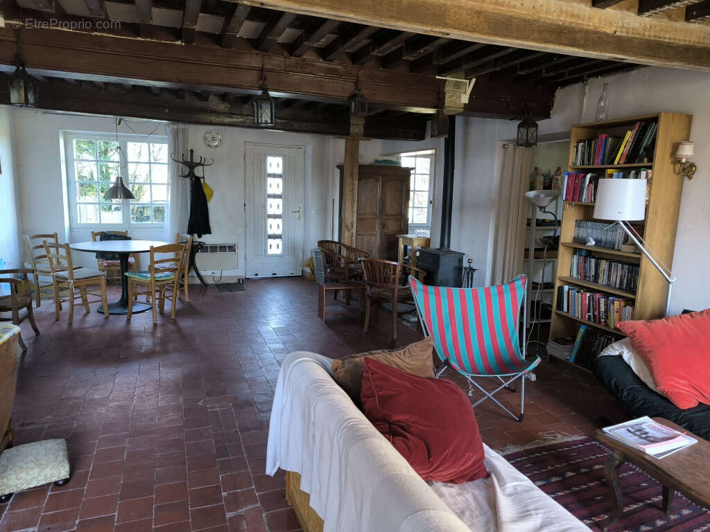 Maison à MONTREUILLON