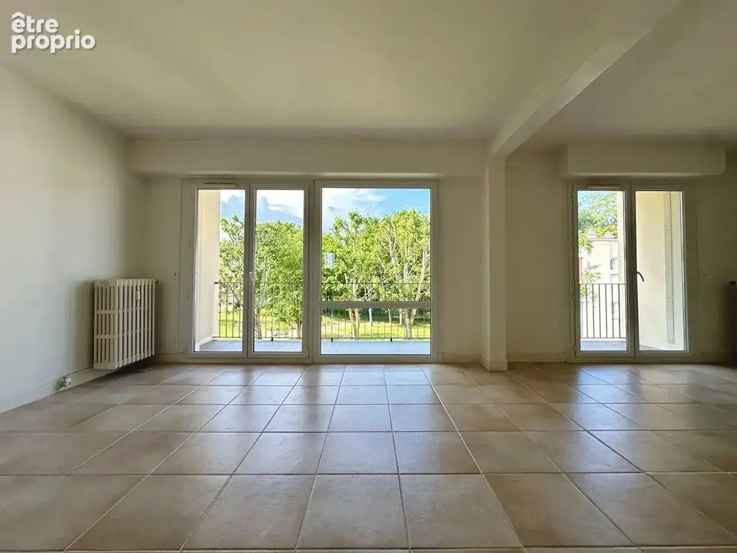 Appartement F4 avec grand balcon à Senlis - photo 1
