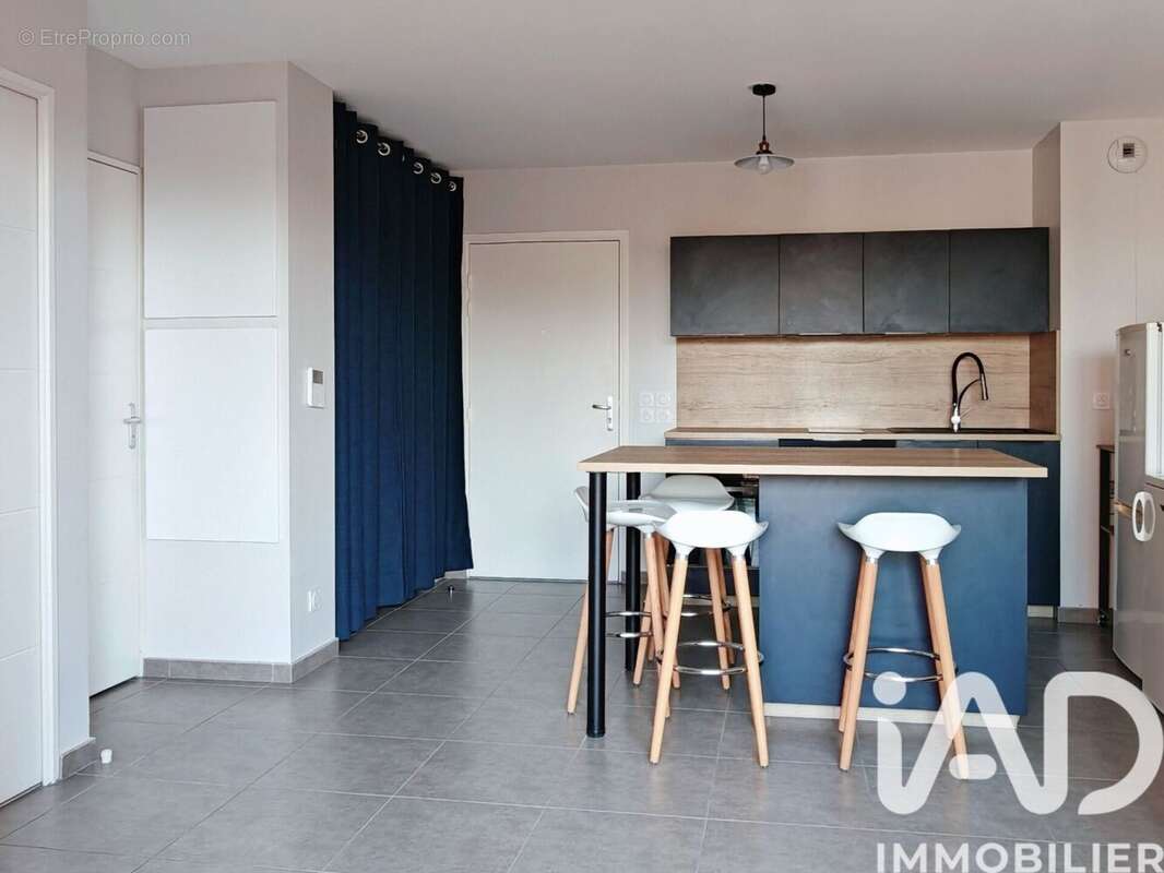 Photo 3 - Appartement à VAULX-EN-VELIN