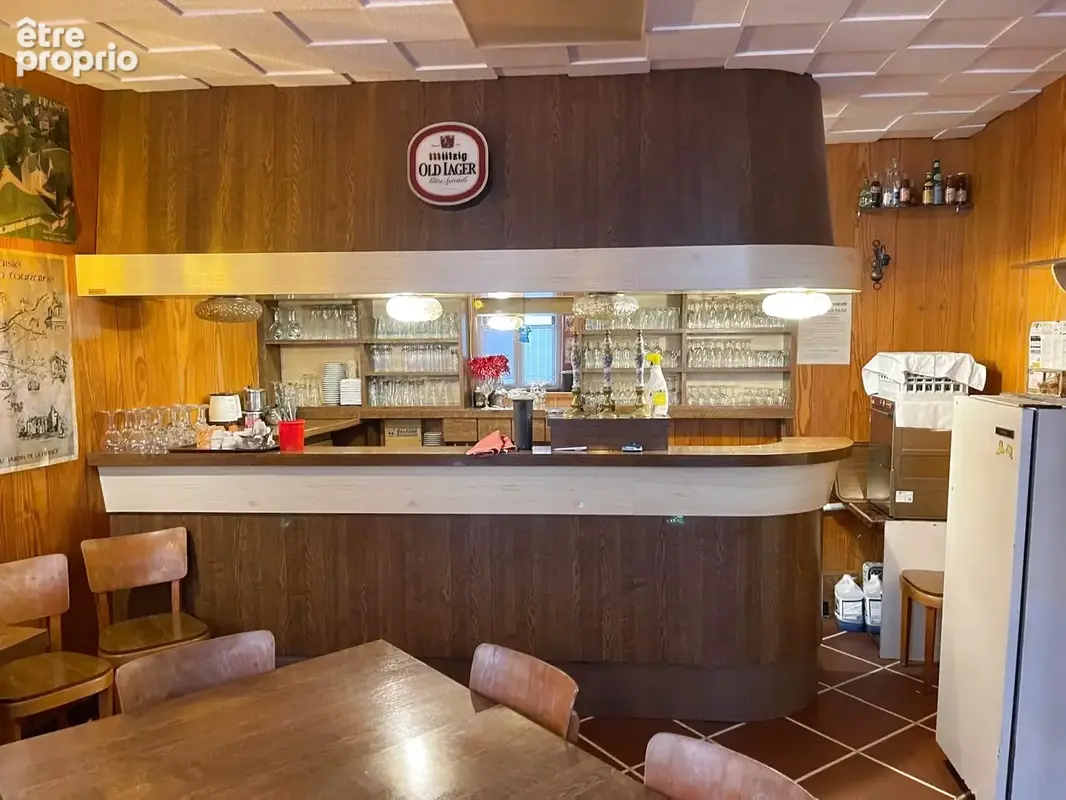 Ensemble immobillier comprenant ancien restaurant ( licence iv ), 7 chambres studio a louer - photo 3