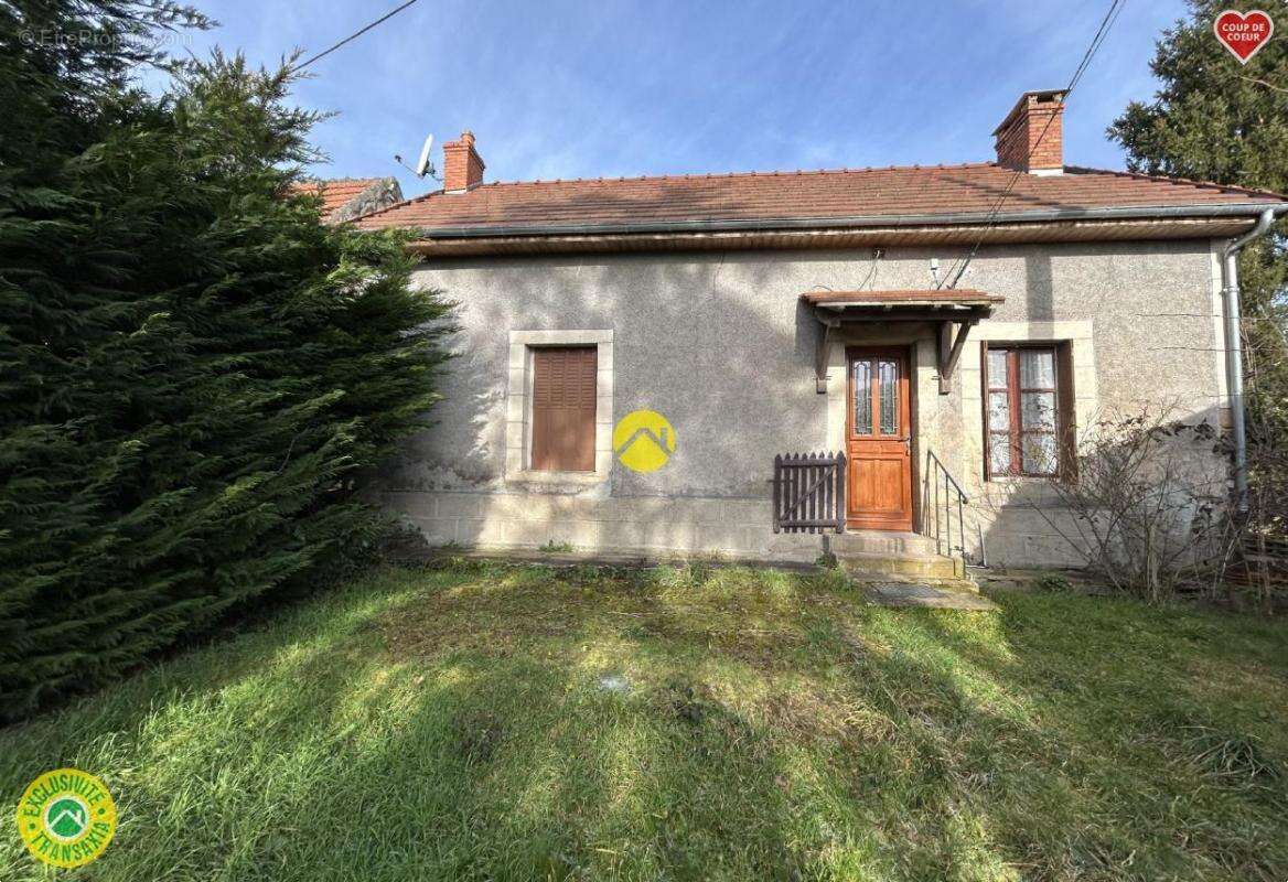 Maison à CERILLY