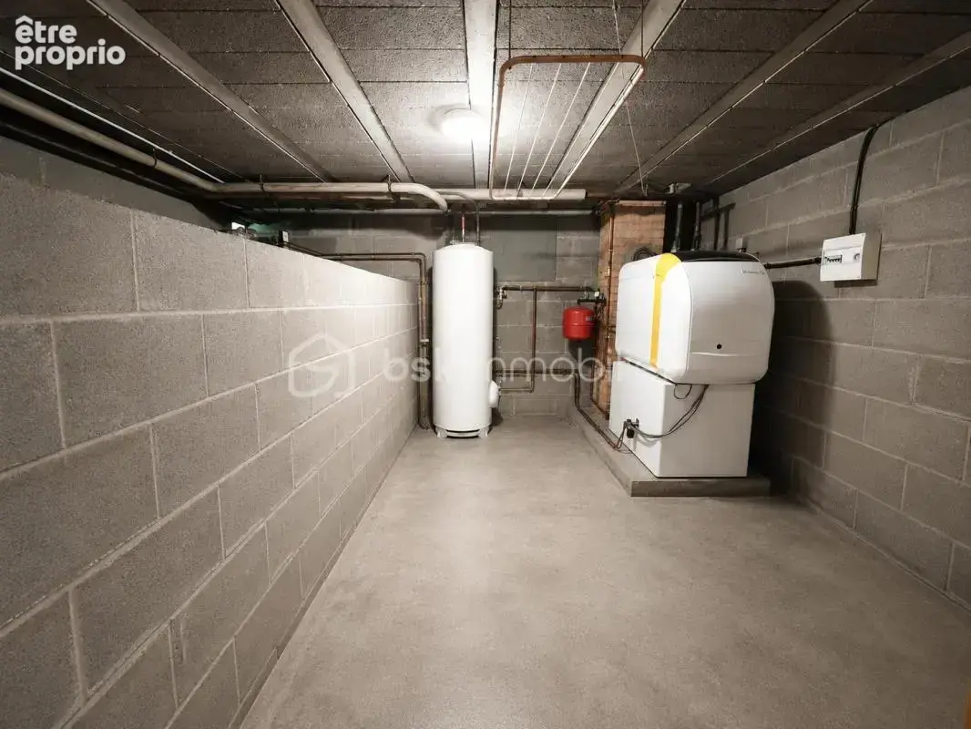 Une demeure de charme aux volumes rares, nichée dans un écrin de verdure de 7 300 m², 9 chambres, deux salles d'eau, une salle d - photo 23