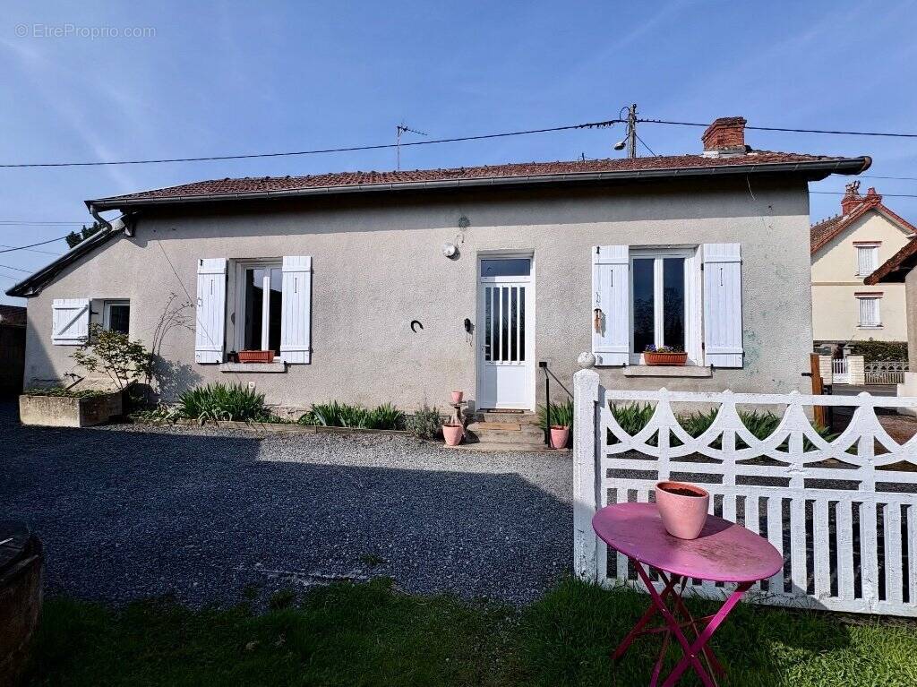 Maison à ETANG-SUR-ARROUX