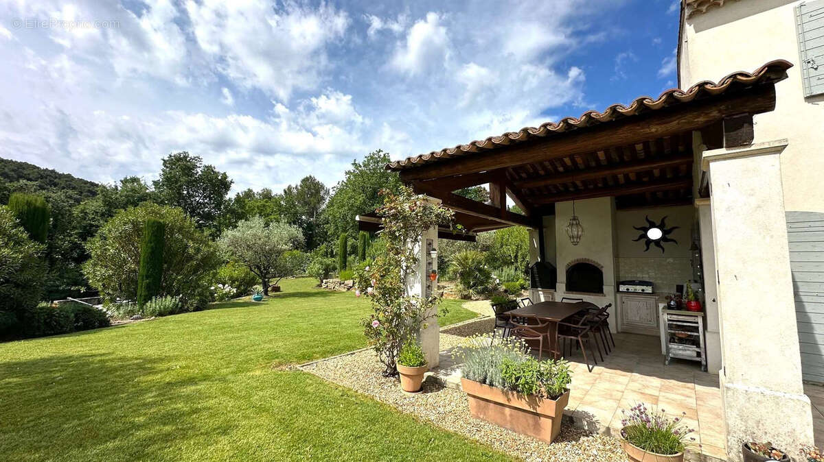 Maison à VAISON-LA-ROMAINE
