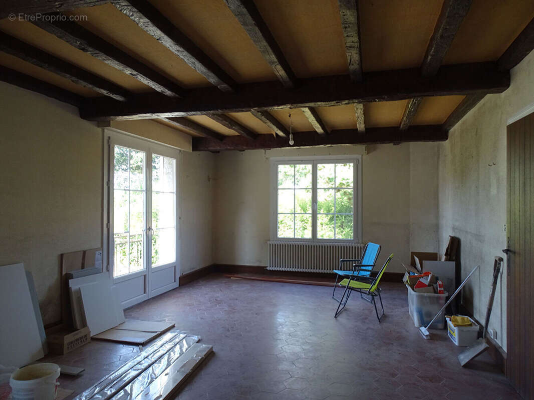 CÔTES-D'ARMOR.  Superbe demeure bretonne en pierre de 6 chambres avec 3 070 m² de jardin arboré au coeur de Locarn - photo 4