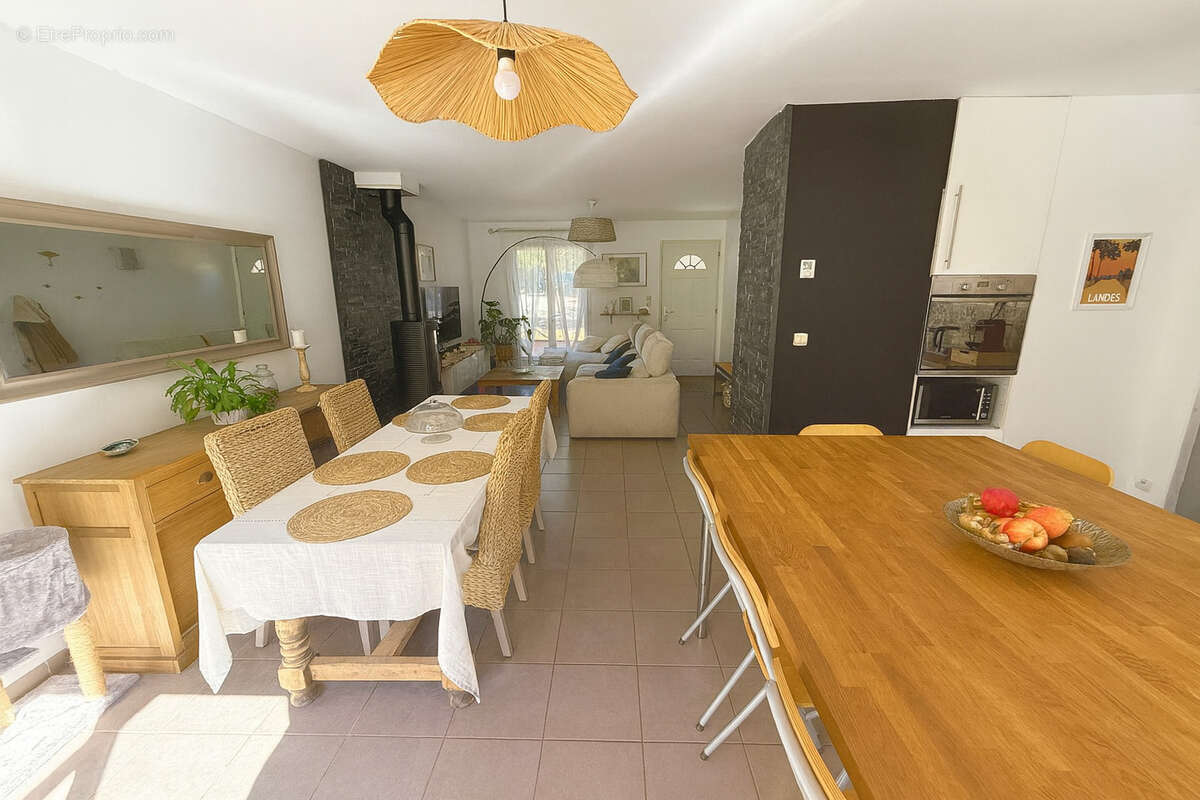 Maison à SOLLIES-TOUCAS