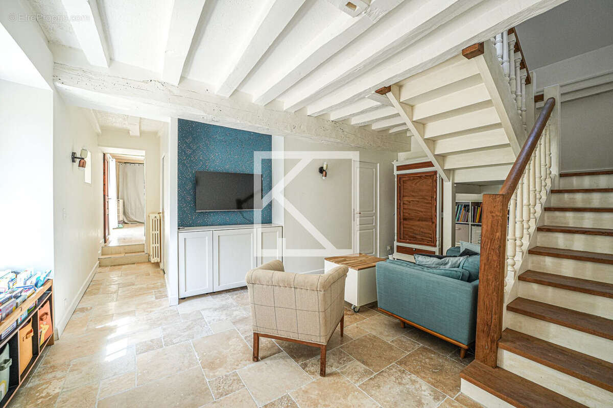 Maison 206 m² à Chaze-Sur-Argos  - photo 8