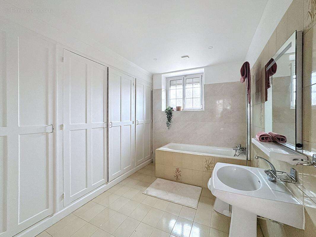 Maison à BOUSSY-SAINT-ANTOINE