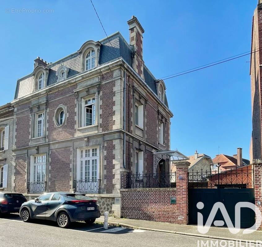 Photo 1 - Maison à COMPIEGNE