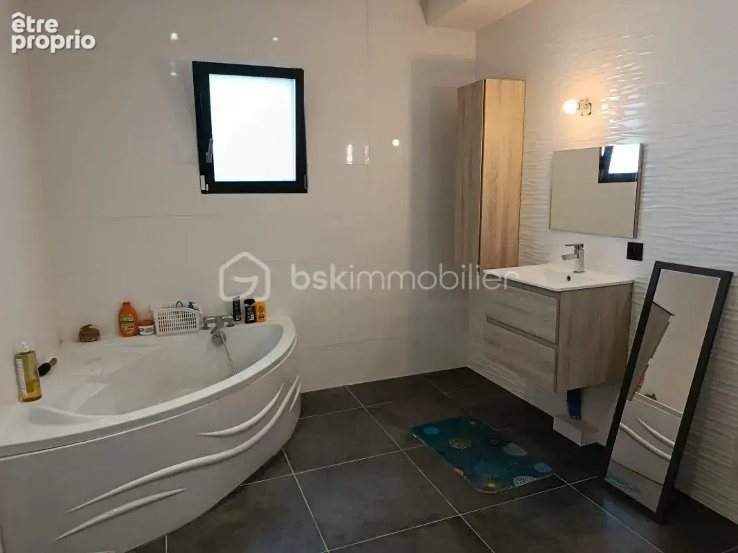 Nouveauté , Maison 4 pièces154 m2 - photo 8