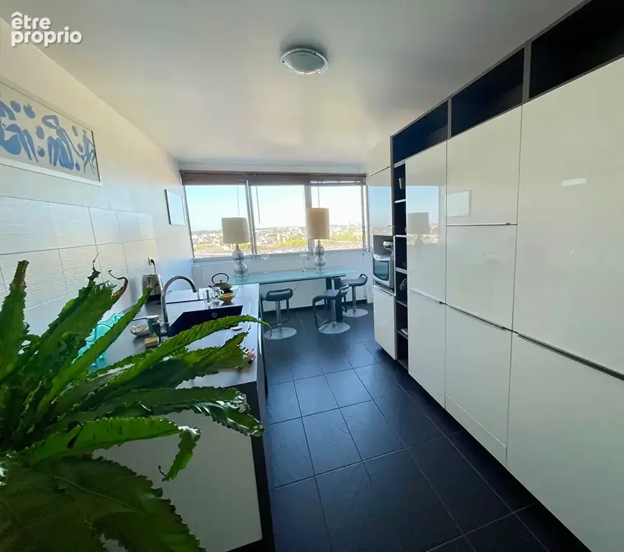 Hyper centre appartement ascenseur, balcon, garage - photo 5