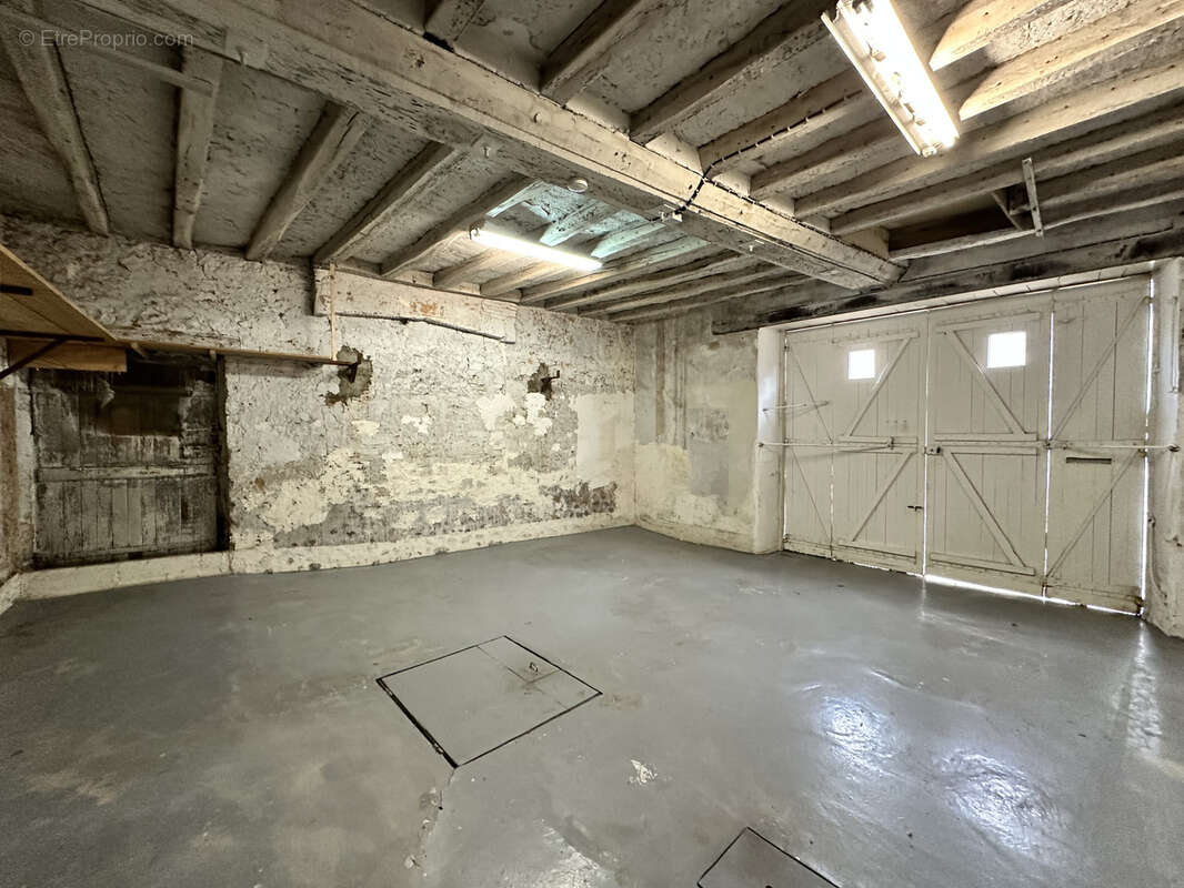 Maison à COULANS-SUR-GEE