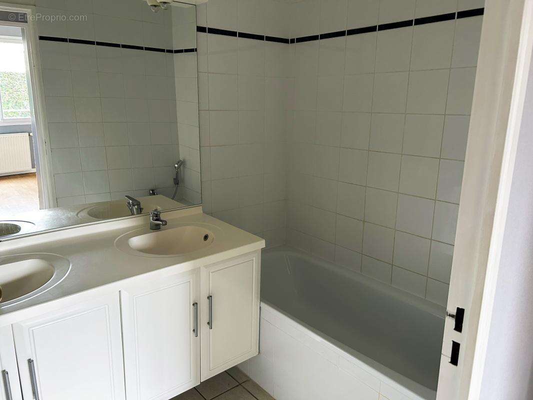 Appartement à CHASSELAY