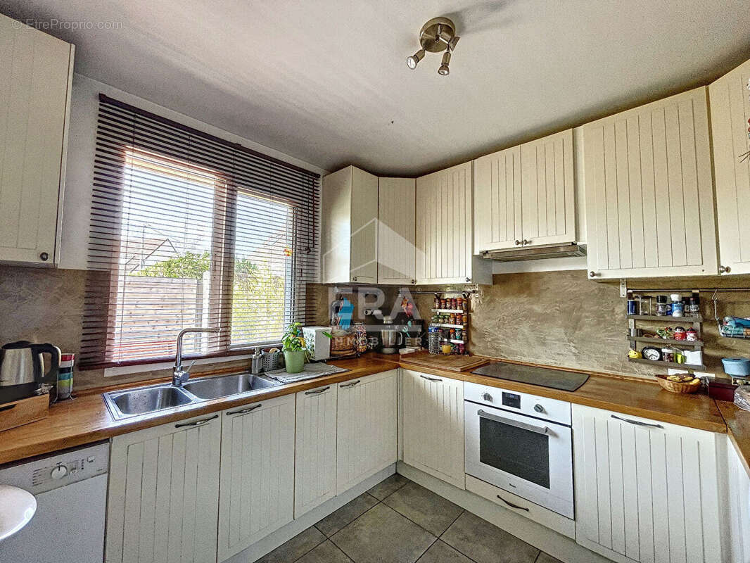 Maison à CHAUMONTEL