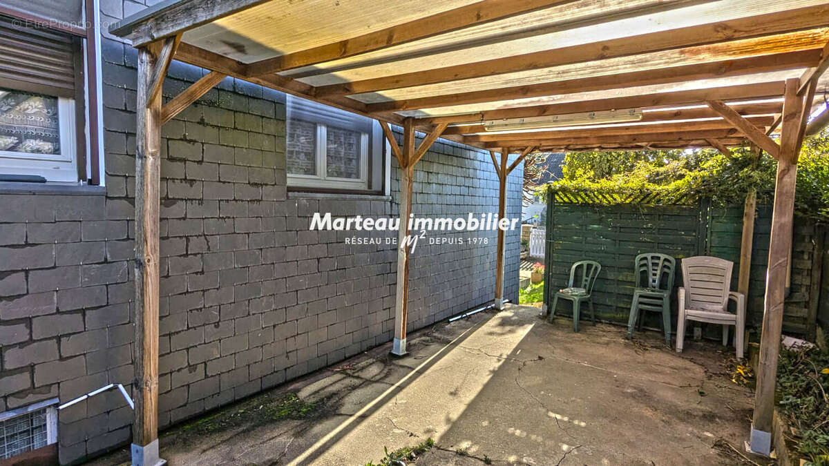 Maison à SAINT-AUBIN-DE-LOCQUENAY