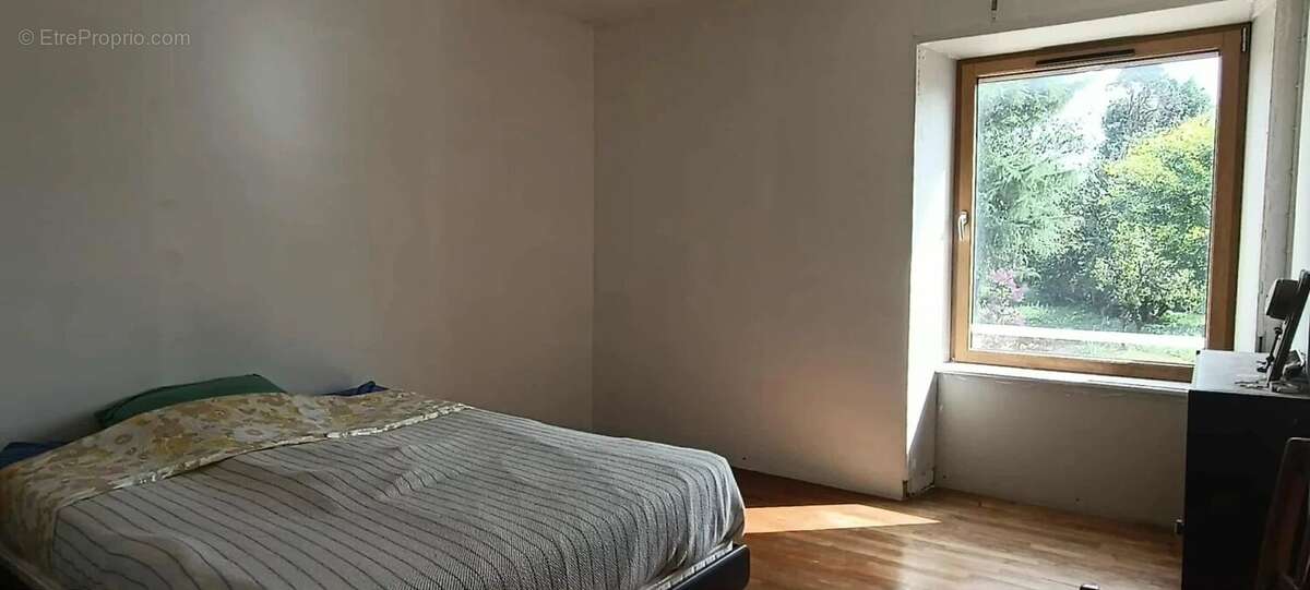 Maison en pierre 3 chambres hangar - photo 12