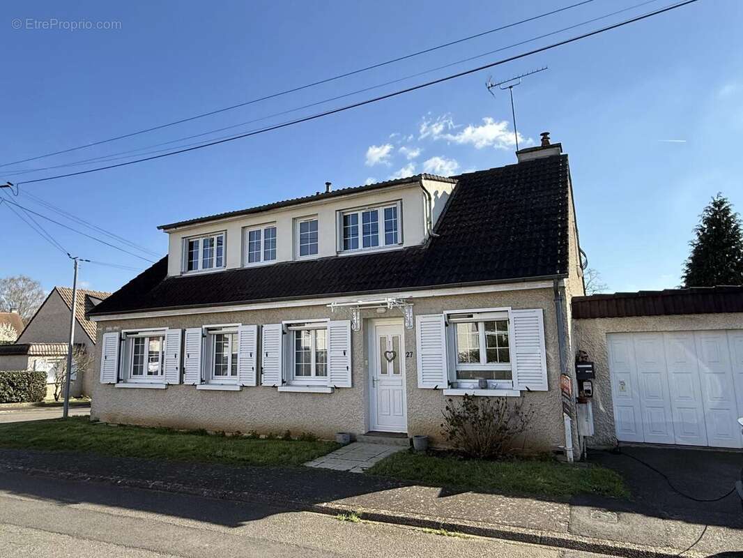 Maison à COULAINES