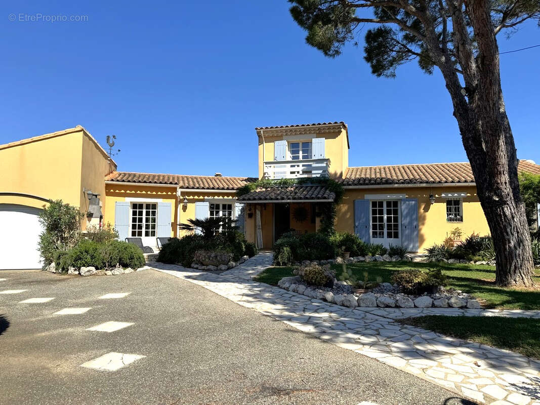 Maison à ROCHEFORT-DU-GARD
