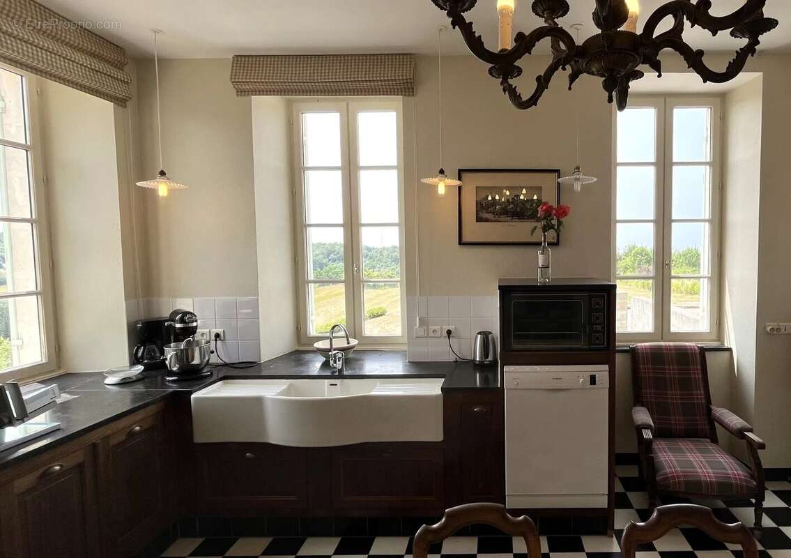 Maison à SAINT-GEORGES-DES-AGOUTS