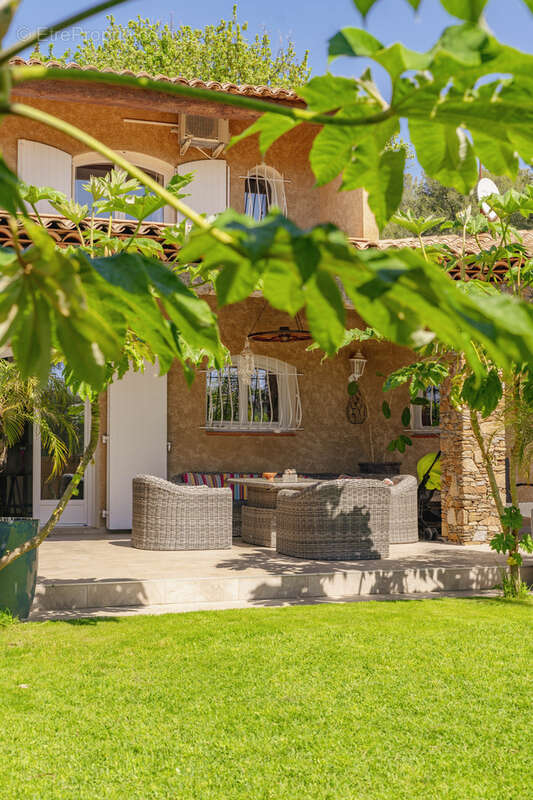 Maison à CARQUEIRANNE