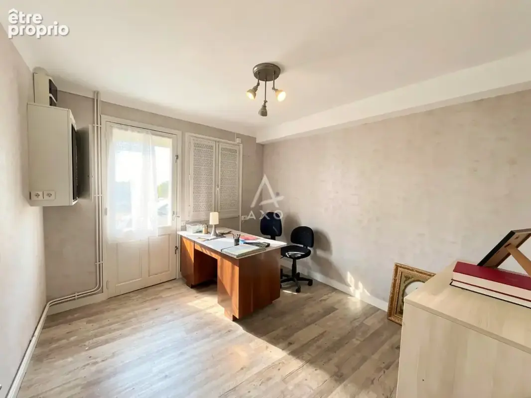Maison familiale de bourg + annexes - photo 6
