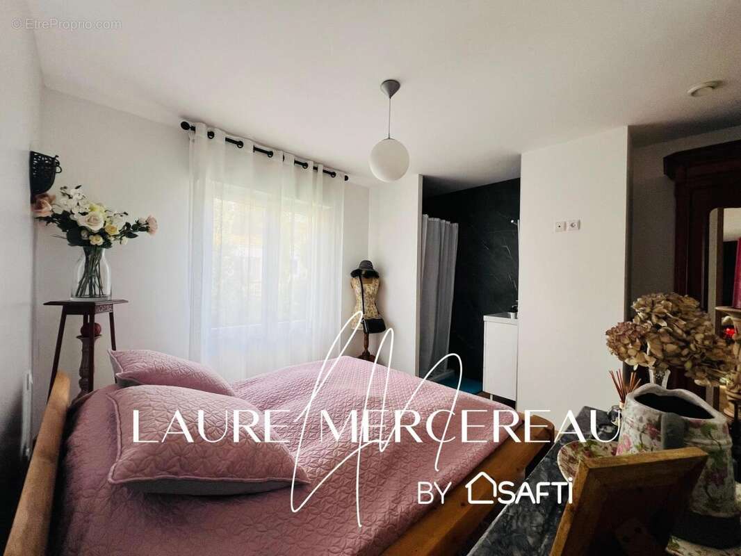 Photo 9 - Maison à SAINT-ETIENNE-DU-BOIS