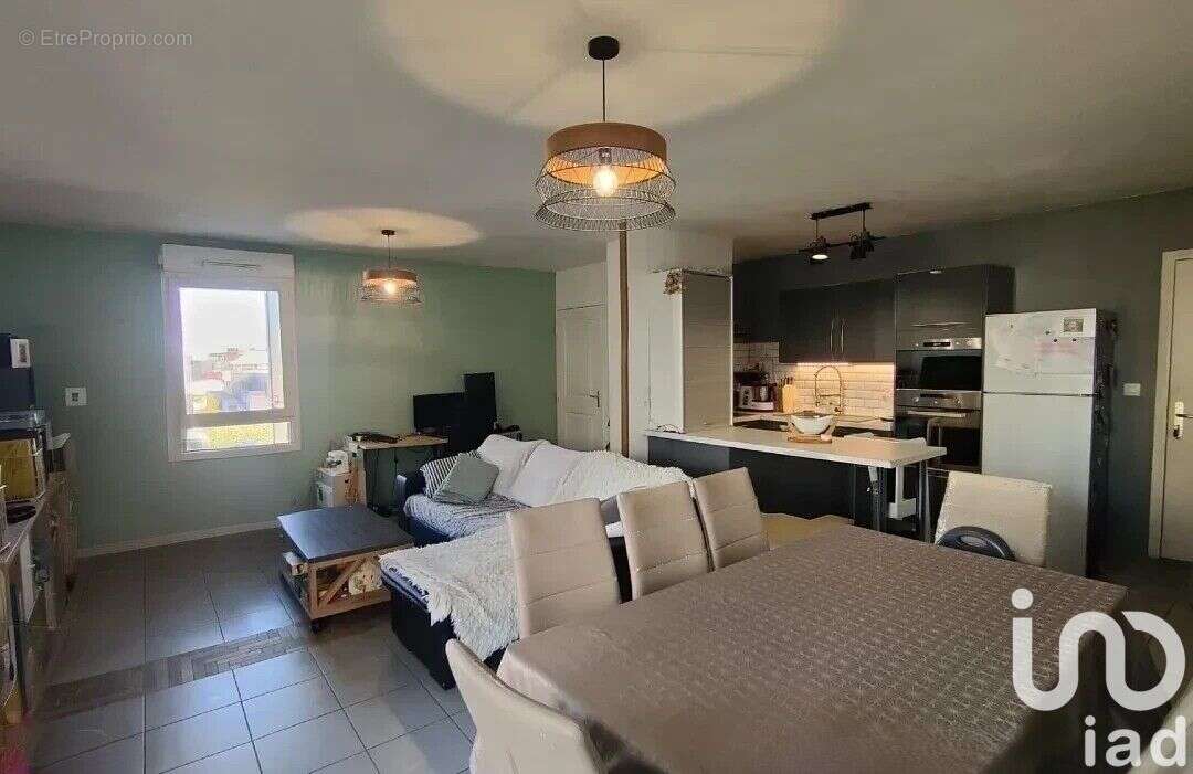 Photo 2 - Appartement à SAINT-FONS