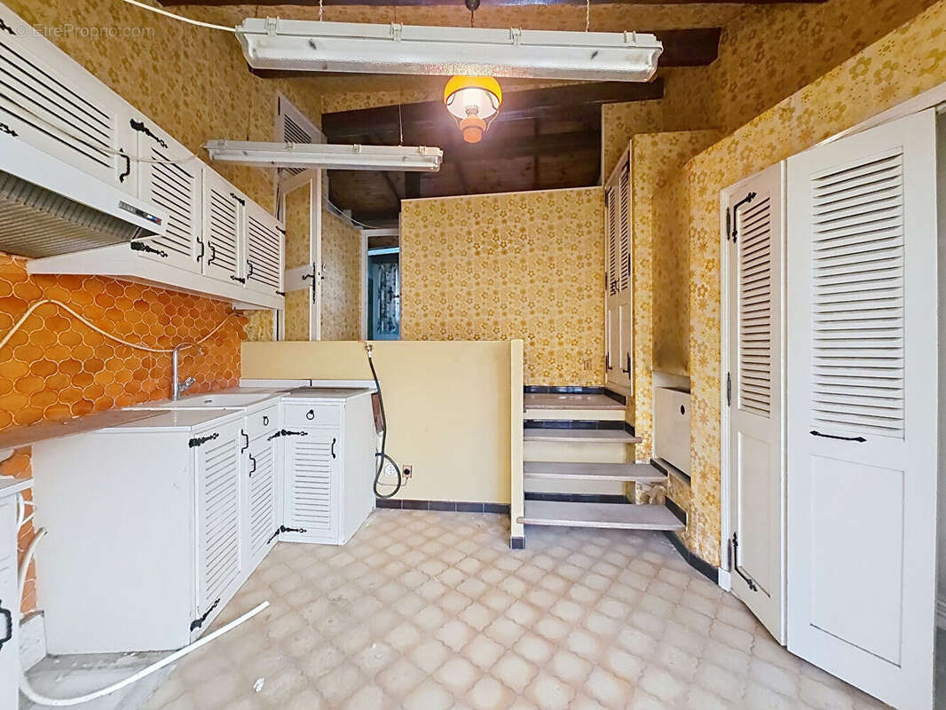 AVIGNON INTRA-MUROS. Appartement T2 35m² terrasse sans vis à vis - photo 5