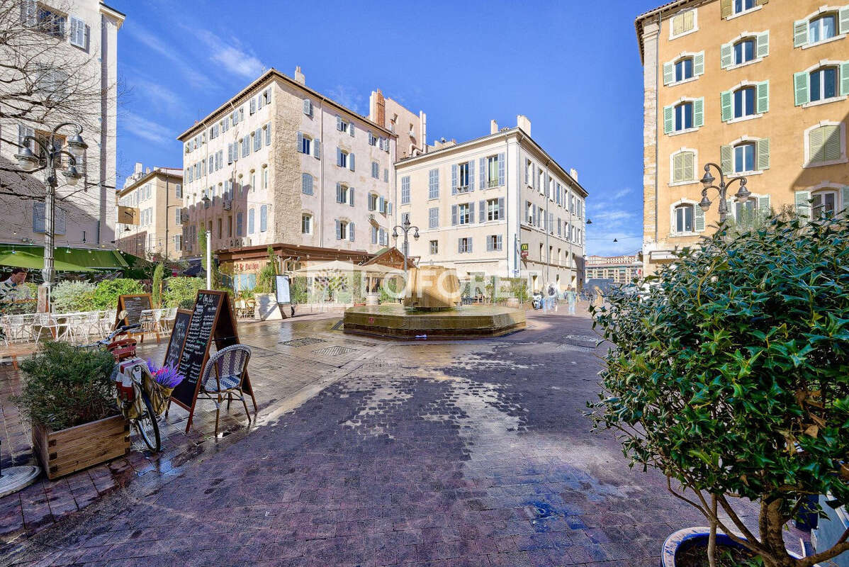 Appartement à MARSEILLE-1E