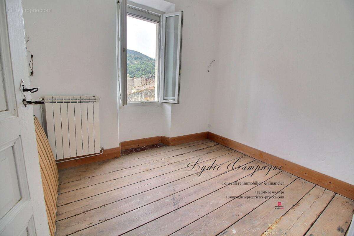 Maison vigneronne avec dépendance habitable, grand garage et terrain constructible - photo 15