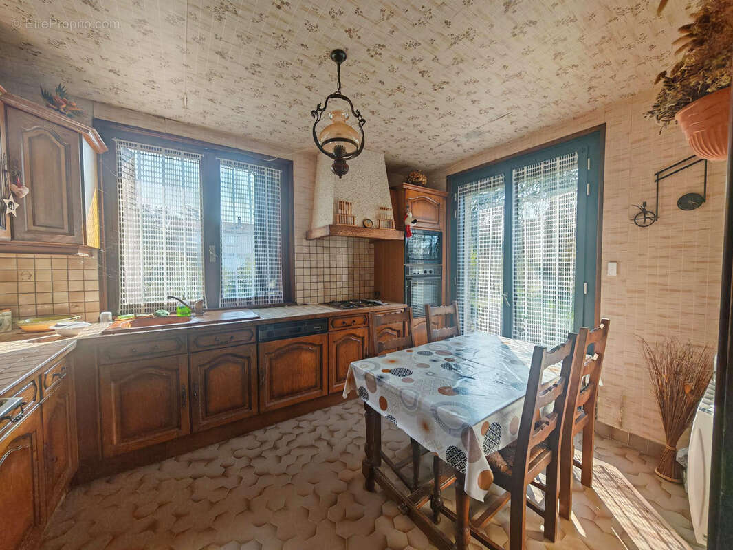 Maison à VERNOUX-EN-VIVARAIS