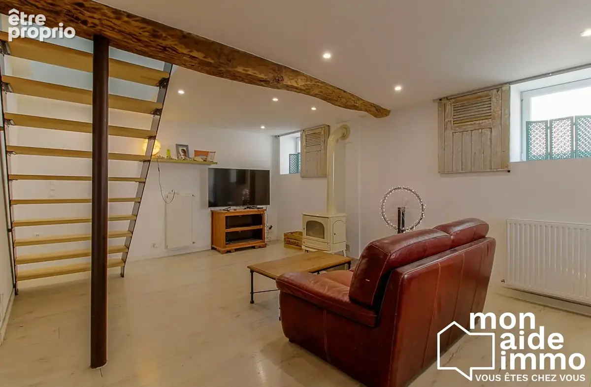 Maison 170 m² à Surgeres  - photo 9