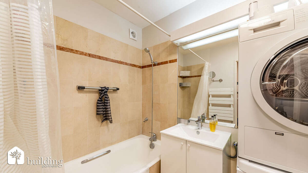 A vendre - Levallois Greffulhe - Appartement 3 pièces de 70,85 m² + balcons 14.18m² - photo 9