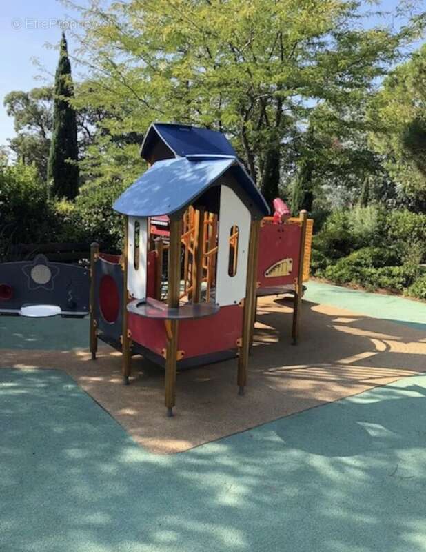 Appartement à LES ISSAMBRES