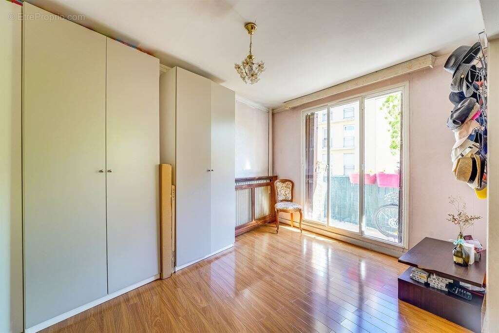 Appartement à PARIS-20E