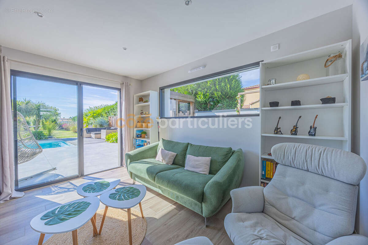 Sous offre -- saint-philbert-de-grand-lieu - - maison contemporaine - - 130m2 utiles - - piscine - -calme - photo 3