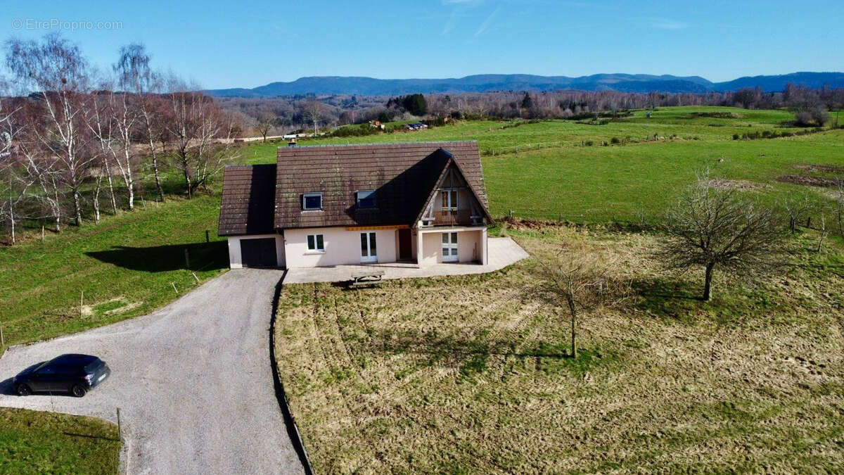 Maison à ESMOULIERES