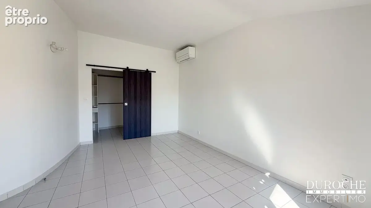 Piolenc, Maison de village rénovée de 90 m2, 2 chambres, balcon - photo 5