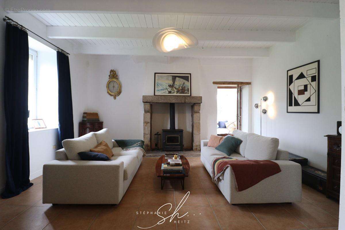 Maison à PLOUGASNOU