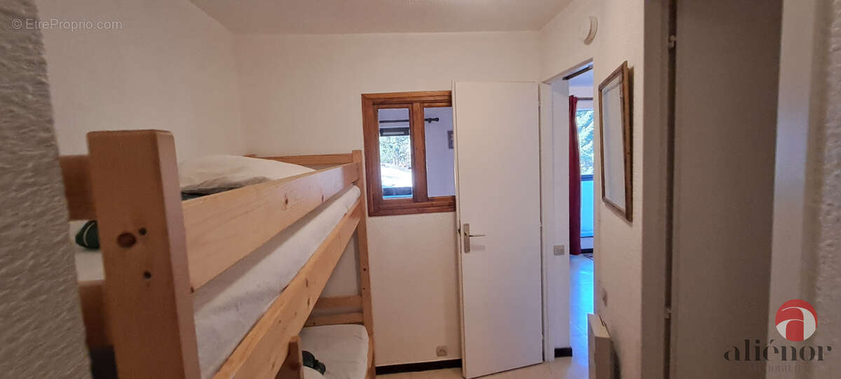 Appartement à MORILLON