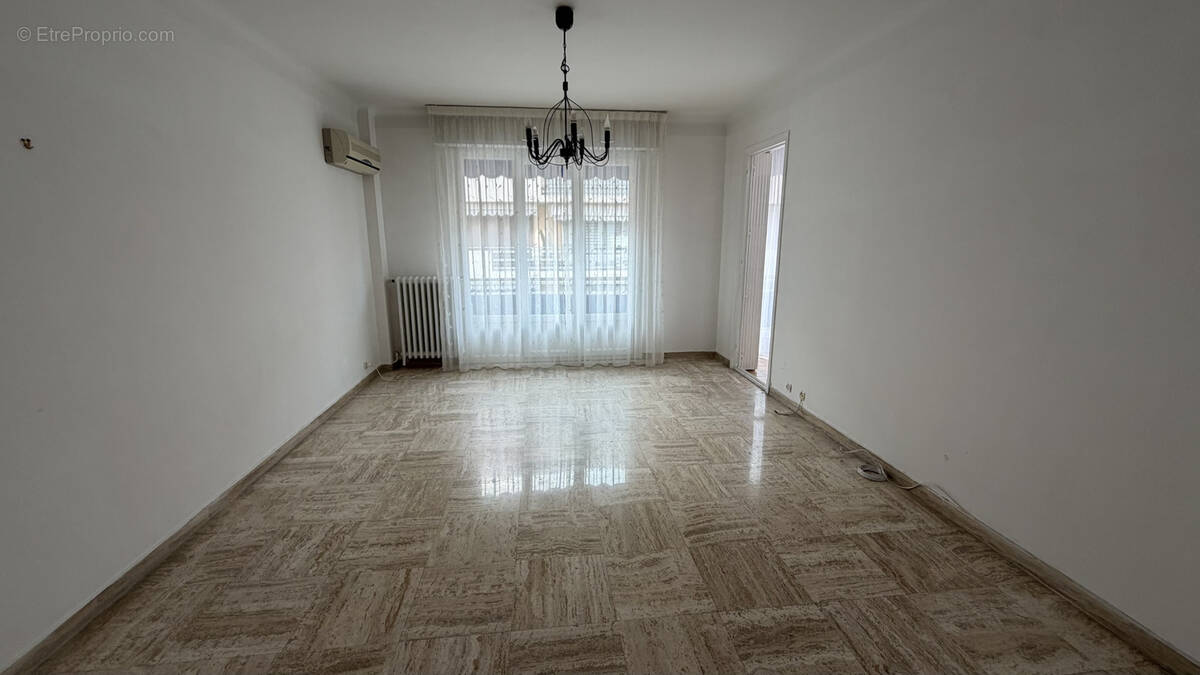 Appartement à BEAULIEU-SUR-MER