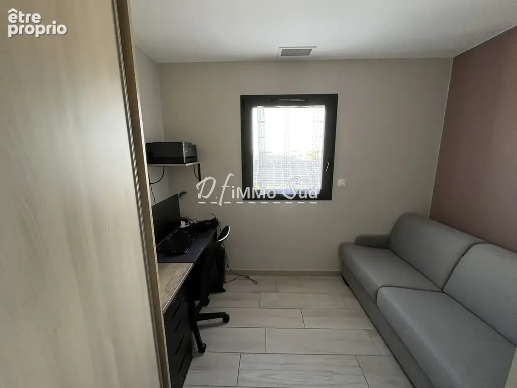 Villa T6 - 4 faces avec piscine, garage, carport, terrain de pétanque et panneaux solaires - photo 22