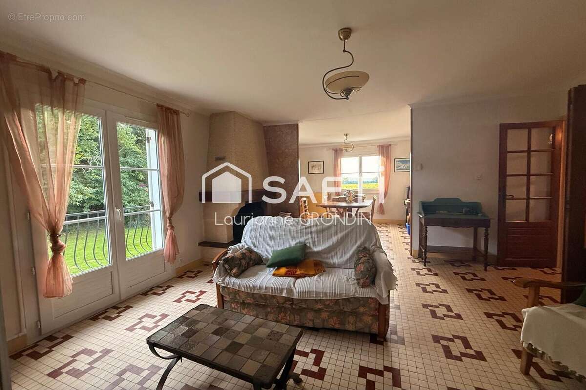 Photo 2 - Maison à SAINT-HILAIRE-DE-VILLEFRANCHE